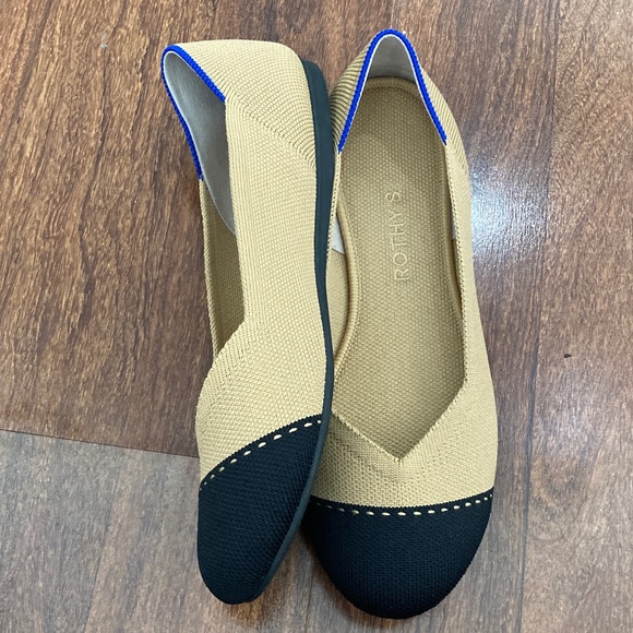 Rothy's Beige and Black Flats with Blue Trim Sz 9.5 - Picture 3 of 8